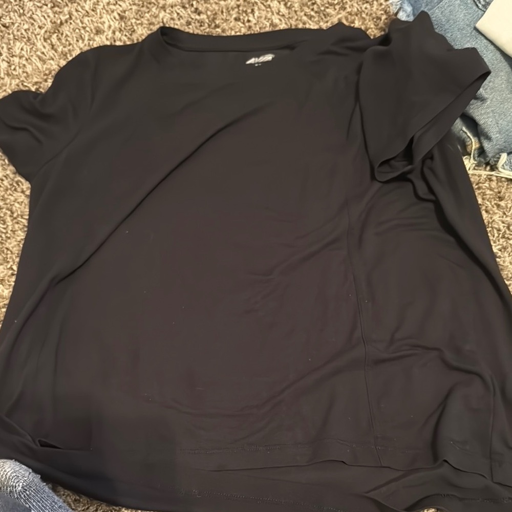 Black and Gray Short Sleeve Crew Neck Tee